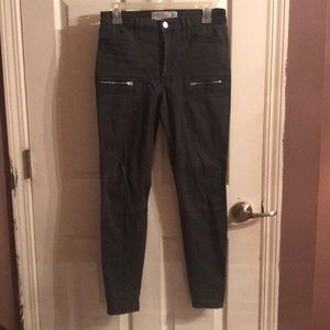 A & F dark emerald green jeans w/zippers. Sz 2R
